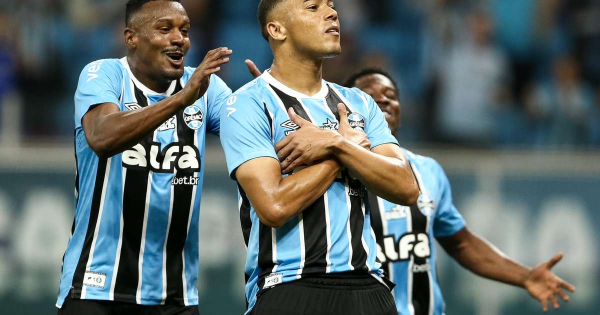 Carlos Vinícius rejeita proposta milionária do América-MEX e reafirma compromisso com o Grêmio