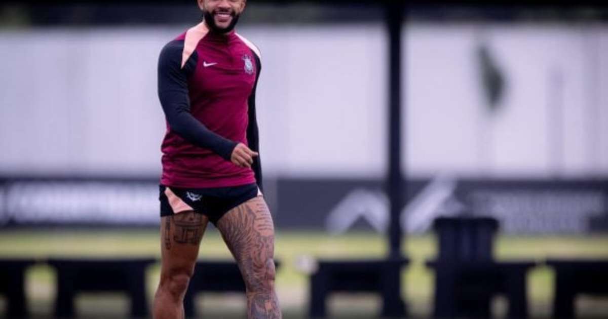 Corinthians aprova renovação de Memphis Depay e garante estrela por mais uma temporada