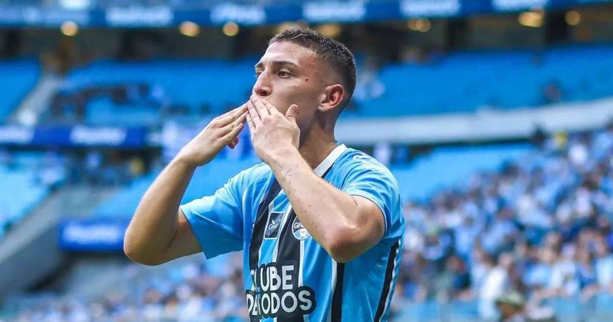Afastado, Monsalve rejeita propostas e vive impasse no Grêmio após queda de desempenho