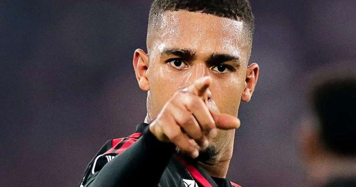 Samuel Lino brilha no Flamengo com desempenho notável contra o Cruzeiro