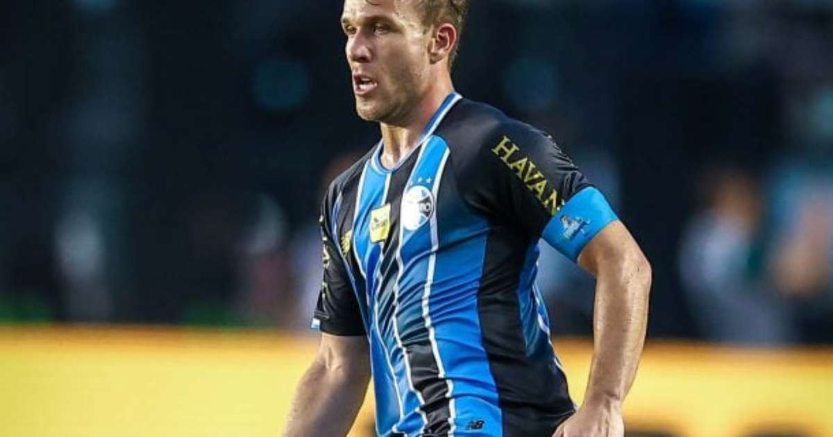 Arthur busca novos rumos após rescisão com a Juventus, mas retorno ao Grêmio é quase inviável