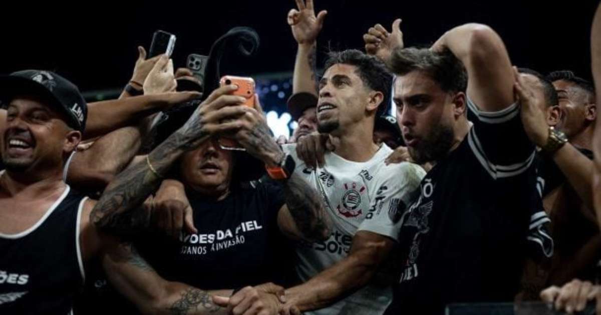 Gabriel Paulista Brilha em Classificação, Celebrando ao Lado da Torcida Corinthiana
