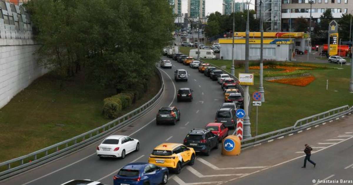 Crise de combustíveis na Rússia chega a Moscou e ameaça logística
