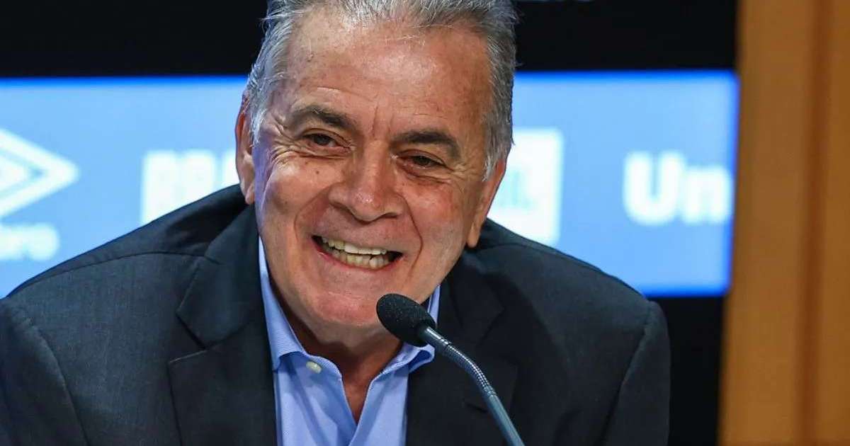 Pressão aumenta sobre Luís Castro após Grêmio se afundar na crise e mira reabilitação contra rivais diretos