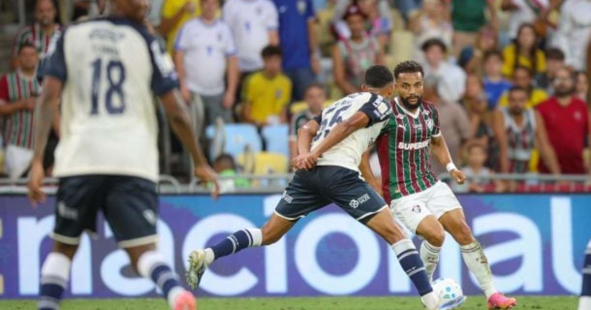Samuel Xavier sofre luxação no ombro e desfalca Fluminense