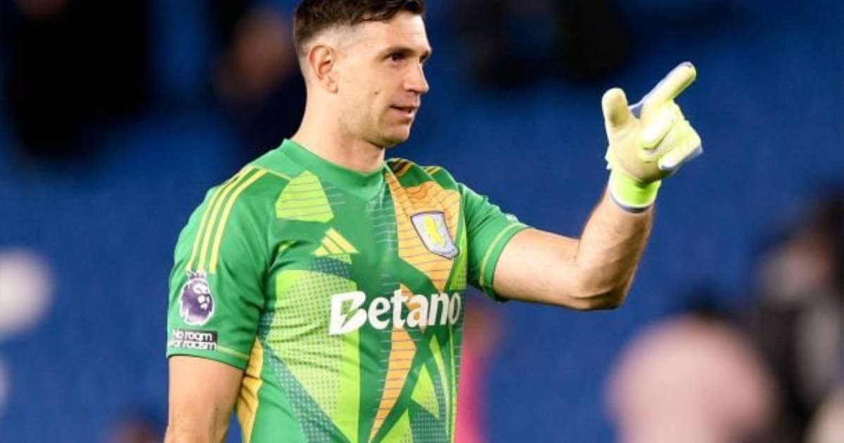 Dibu Martínez pode trocar o Aston Villa pelo Chelsea