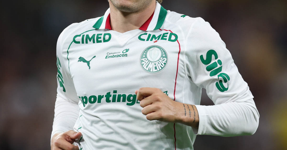 Disciplina em risco: Flaco López é o jogador mais punido do Palmeiras com seis cartões amarelos em 2026