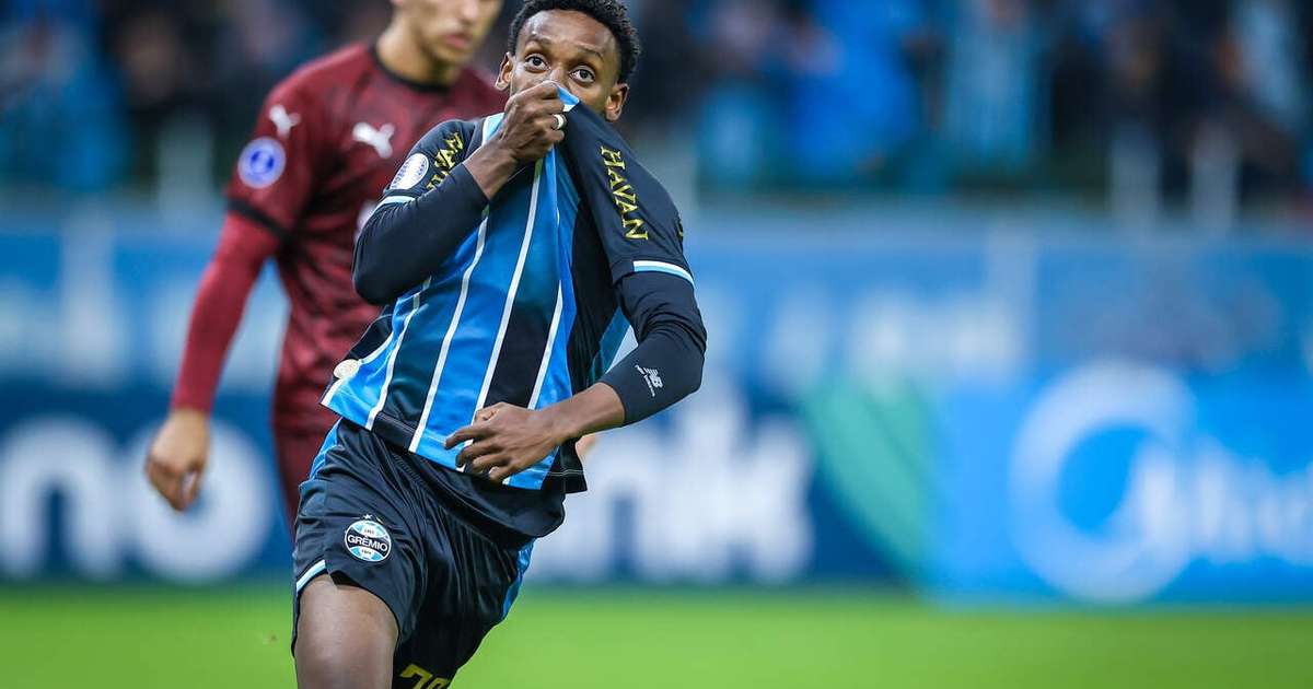 Pressão financeira do Grêmio intensifica busca por vendas; Gabriel Mec é cobiçado pelo Fenerbahçe