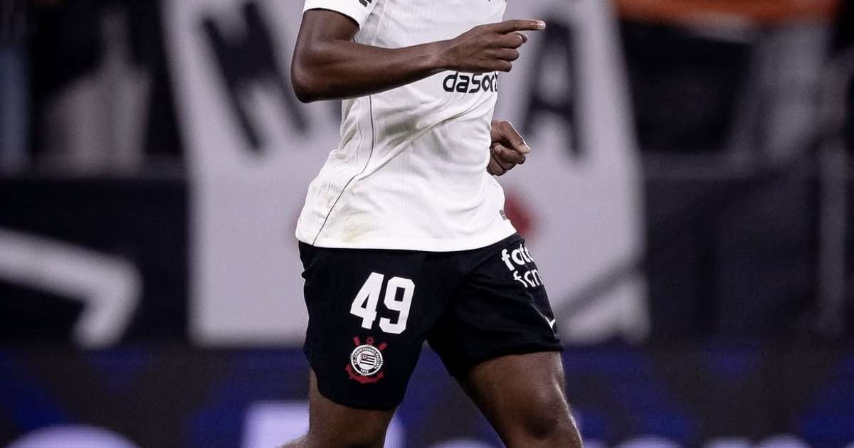 Pressão financeira faz Corinthians ponderar proposta do Nottingham Forest por André, peça-chave no elenco