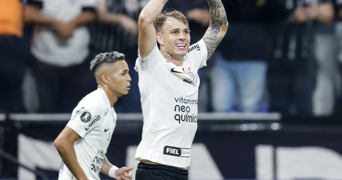 Róger Guedes opta por renovar com Al-Rayyan até 2030 e ignora investidas de Grêmio e Corinthians