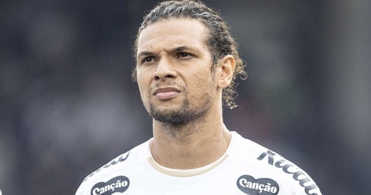 Gabriel Brazão lidera ranking de minutos do Santos no Brasileirão