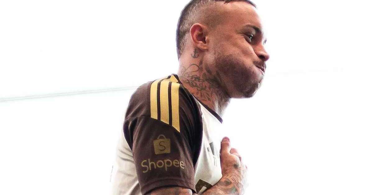 Botafogo perto de fechar com Everton Cebolinha