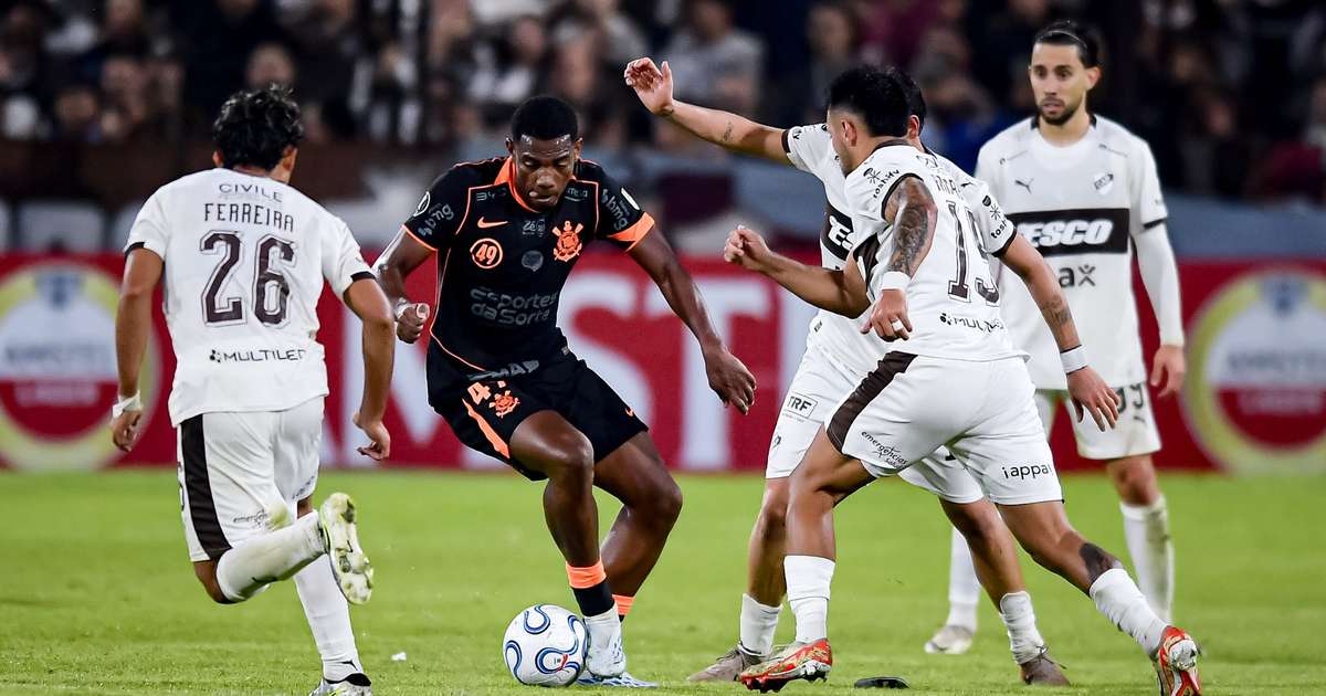 Empresário detona Corinthians por recusar oferta da Europa por jogador
