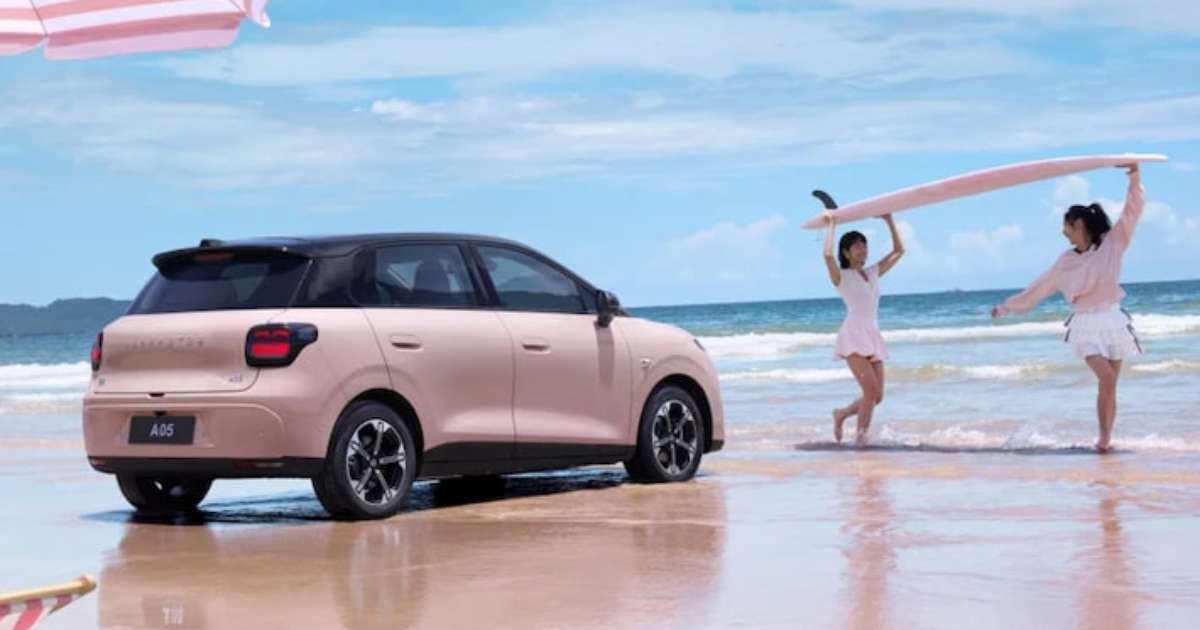 Em testes no Brasil, Leapmotor A05 estreia na China como rival do Geely EX2