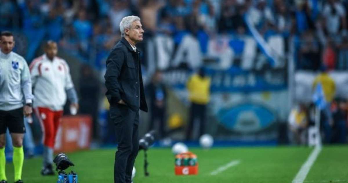 Luís Castro credita torcida do Grêmio pela classificação: "Simbiose"