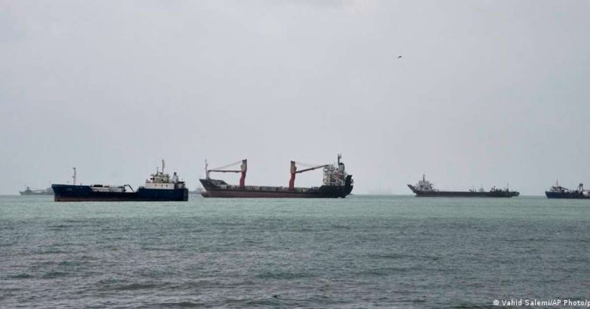 Forças dos EUA dizem ter atacado três petroleiros iranianos