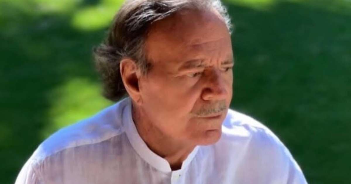 Julio Iglesias é alvo de nova denúncia por agressão sexual e trabalho forçado