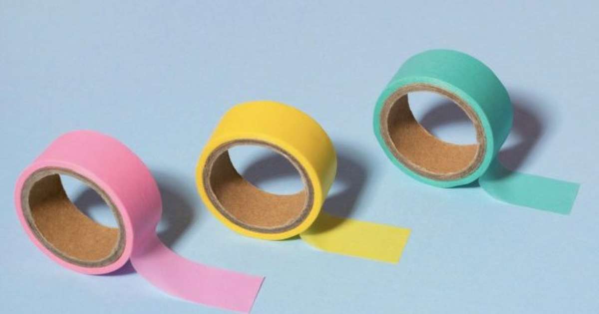 Muito além de colar: a história e os usos surpreendentes das fitas adesivas