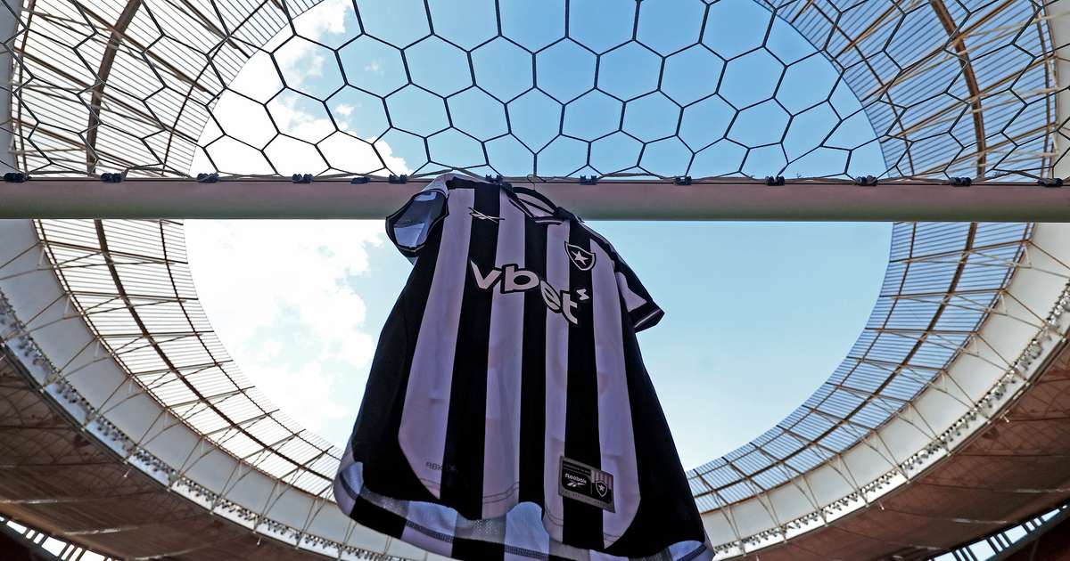 Botafogo avança por atacante ex-Chelsea e se aproxima de concluir contratação