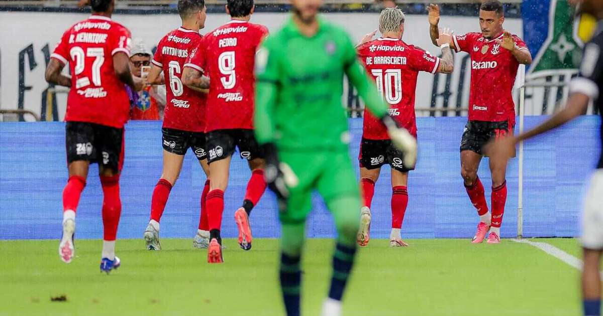 Samuel Lino cita Romário após gol decisivo pelo Flamengo