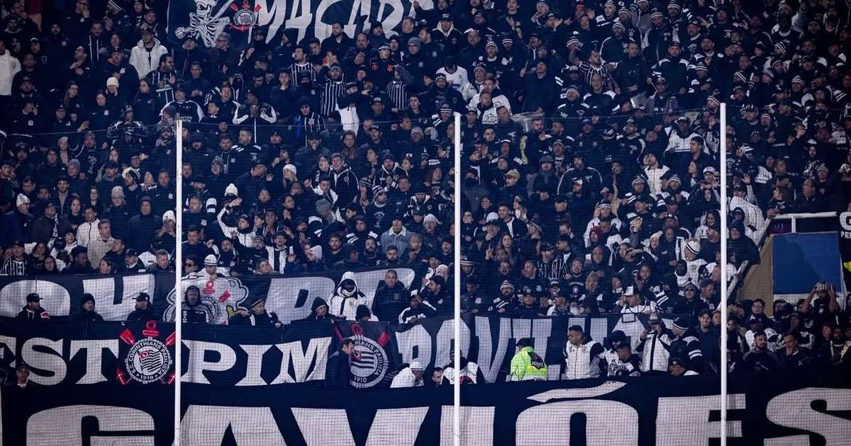 Vídeo: Torcida do Corinthians protesta após derrota para Chapecoense