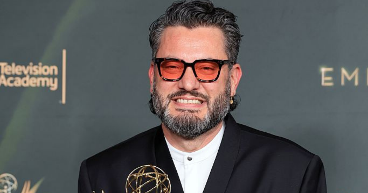 Emmy 2026: brasileiro é premiado por dirigir show de Bad Bunny no Super Bowl; saiba mais