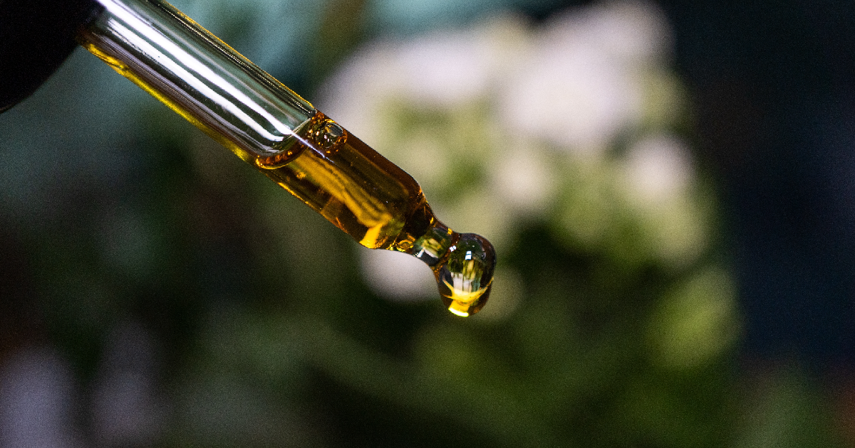 Inovação na medicina: estudo revela que pequenas doses de THC da cannabis podem desarmar células agressivas de câncer de mama e travar metástases