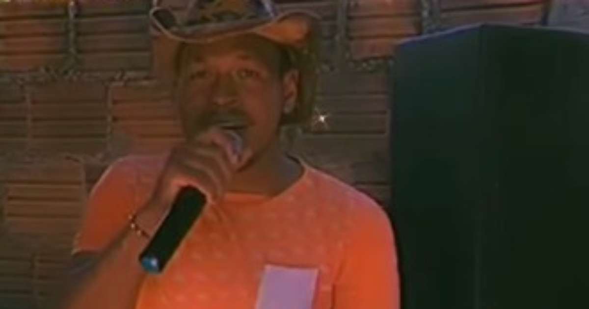 Cantor de forró morre após acidente de trânsito na Bahia