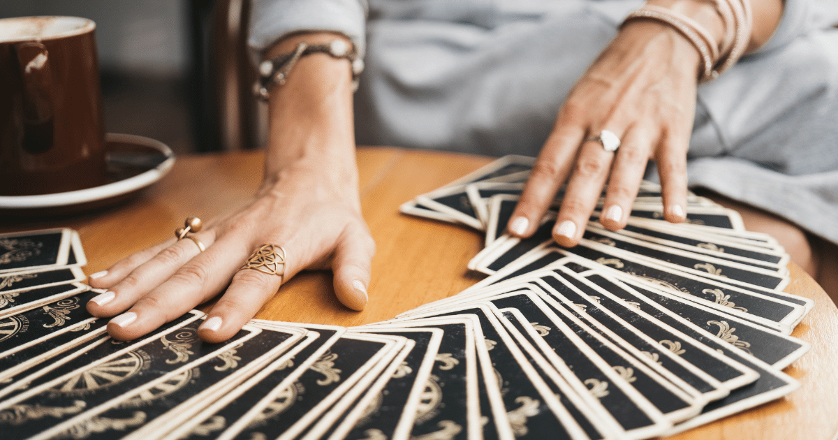 Tarot do dia: previsão para os 12 signos em 08/09/2026