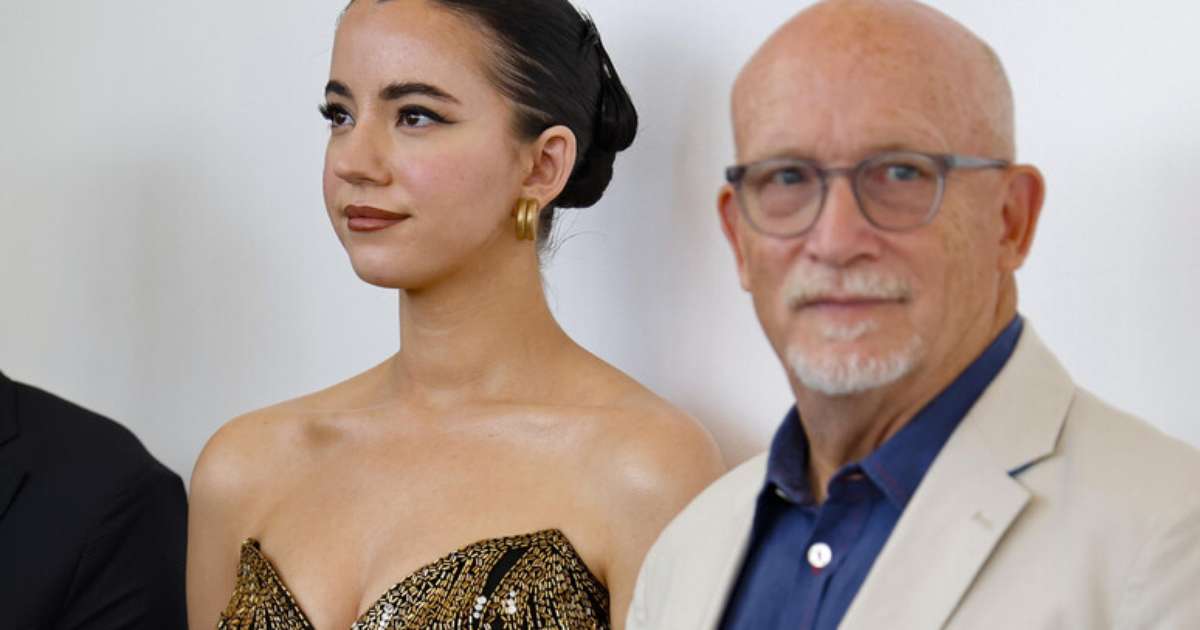 'Musk é extremamente perigoso para democracias', afirma diretor em Veneza