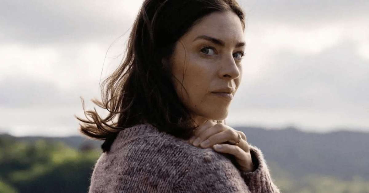 A Mulher Secreta: O segredo de bastidores da Netflix envolve uma autora que simplesmente não existe