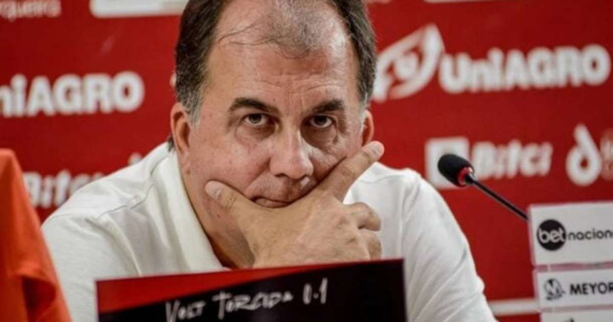 Presidente do Vitória provoca o Grêmio: "Time caloteiro"