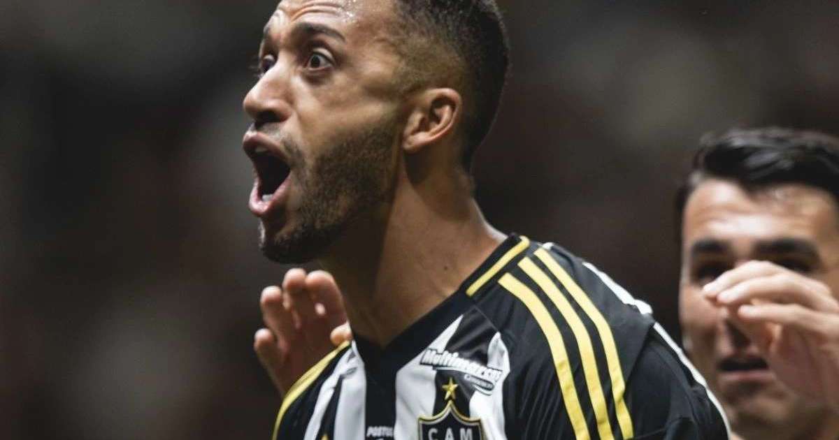 Bahia cobra Atlético-MG por dívida de Vitor Hugo; veja valor