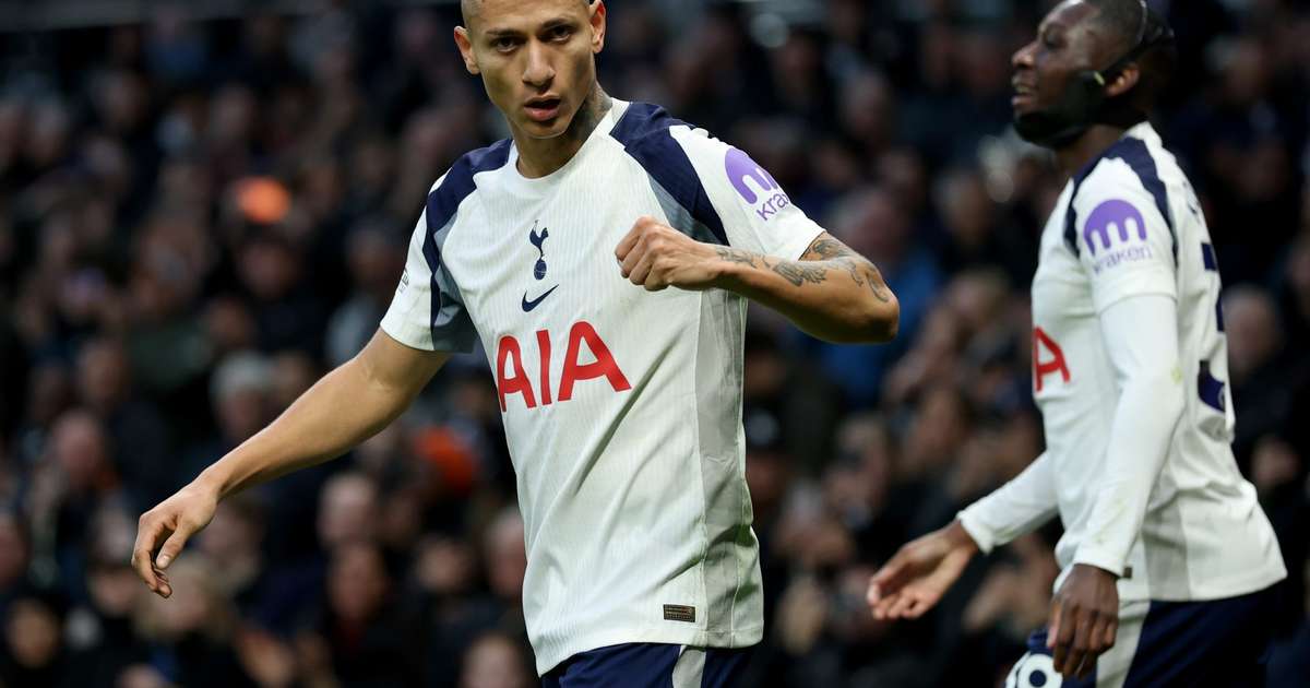 Vasco não desiste de Richarlison e busca alternativa para fechar contratação