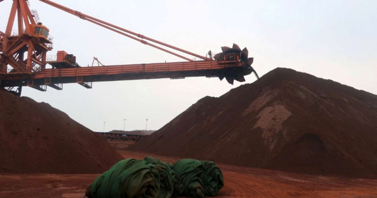 Futuros do minério de ferro caem por preocupações com a demanda da China