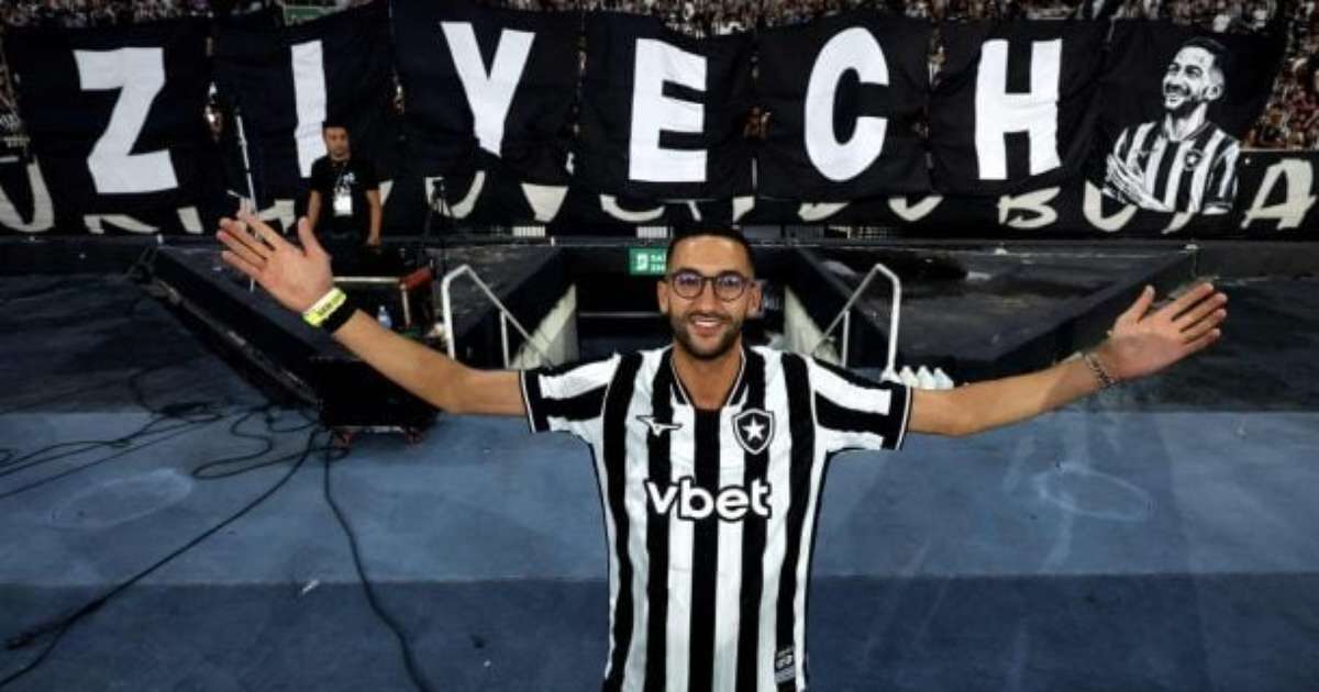 Botafogo apresenta Ziyech à torcida no Nilton Santos