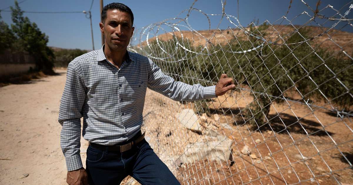 Os pais palestinos preocupados com ataques a escolas na Cisjordânia ocupada: 'O que fazer quando colonos atiram em seus filhos?