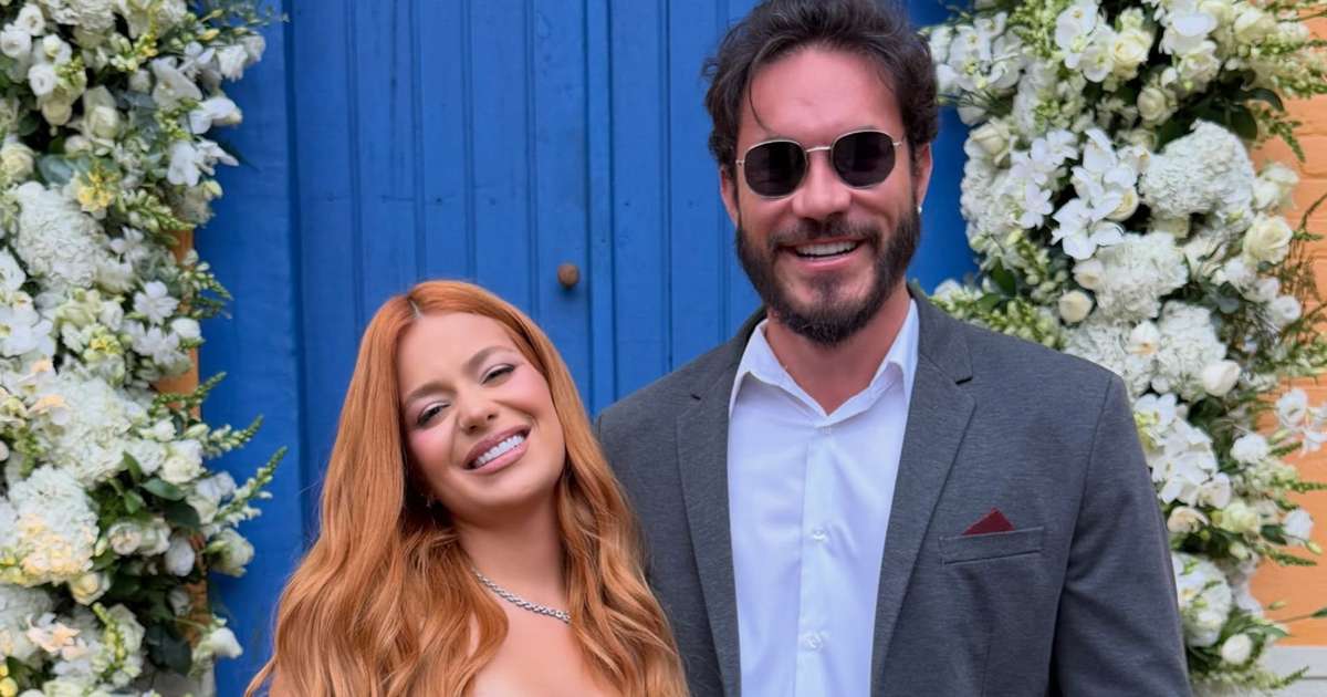 Eliezer e Viih Tube sorrindo em evento de casamento no interior de São Paulo. Eliezer e Viih Tube sorrindo em evento de casamento no interior de São Paulo.