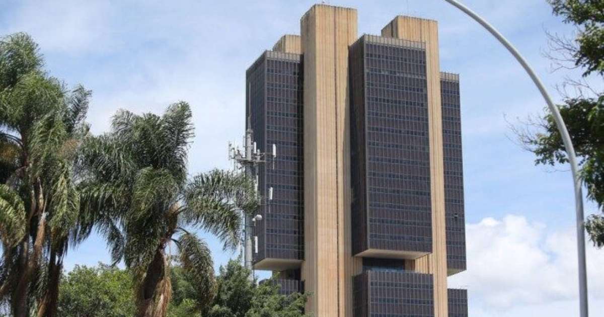 Mercado reduz projeção da inflação para abaixo de 5% e prevê PIB menor em 2026