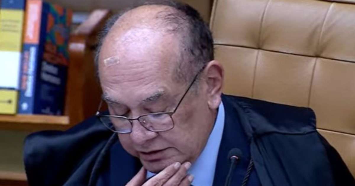 Ministro Gilmar Mendes aparece usando curativo durante sessão do STF
