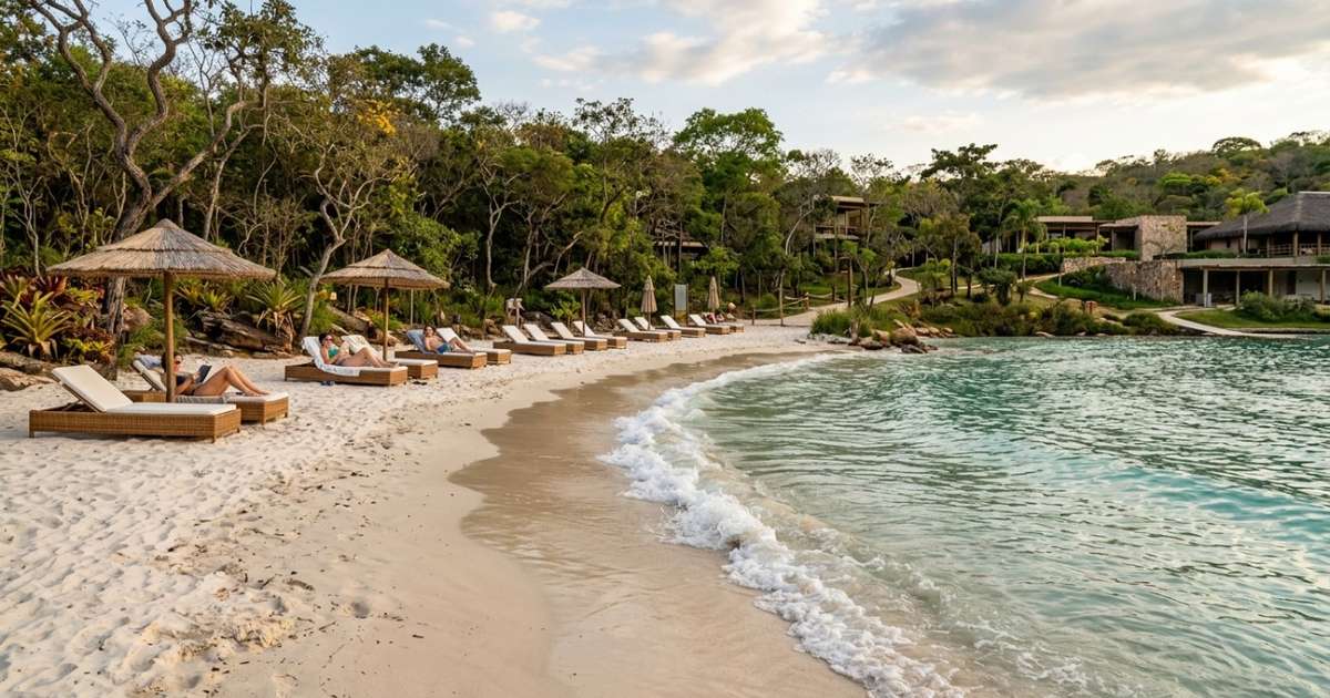 Tem cerca de 4.000 habitantes, mas já recebeu mais de 1,1 milhão de turistas em um ano: a cidade com águas termais, parques aquáticos e vegetação do Cerrado que parece saída da Islândia