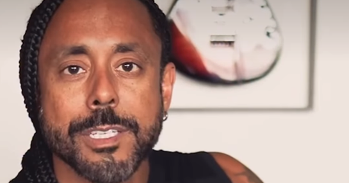 Marcelo Barbosa (Angra) explica por que bandas como Metallica e Megadeth não usam amplificadores