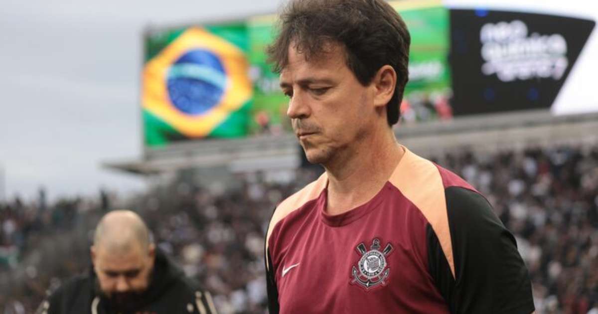 Corinthians vive crise e se aproxima da zona de rebaixamento