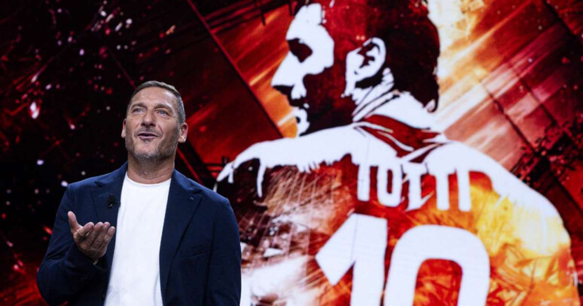 Totti diz ter recebido propostas para sair da aposentadoria