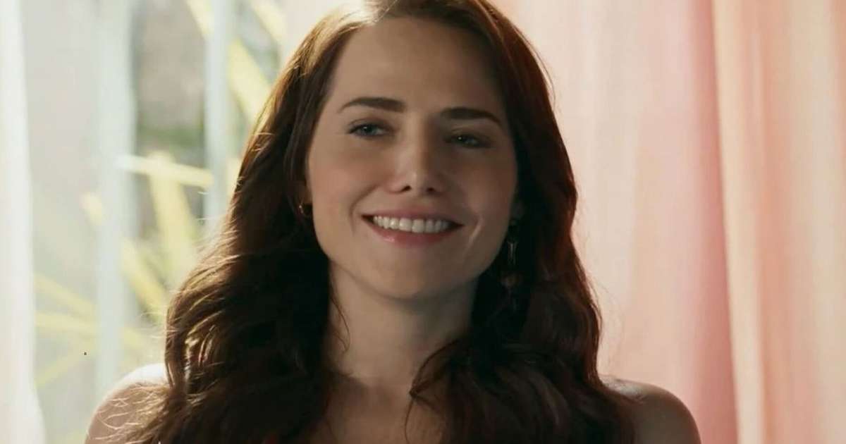 De aliança com Dora à assombração de Francesca: 5 momentos impactantes de 'Quem Ama Cuida' que mostram Adriana com toda sorte do mundo... pelo menos por enquanto