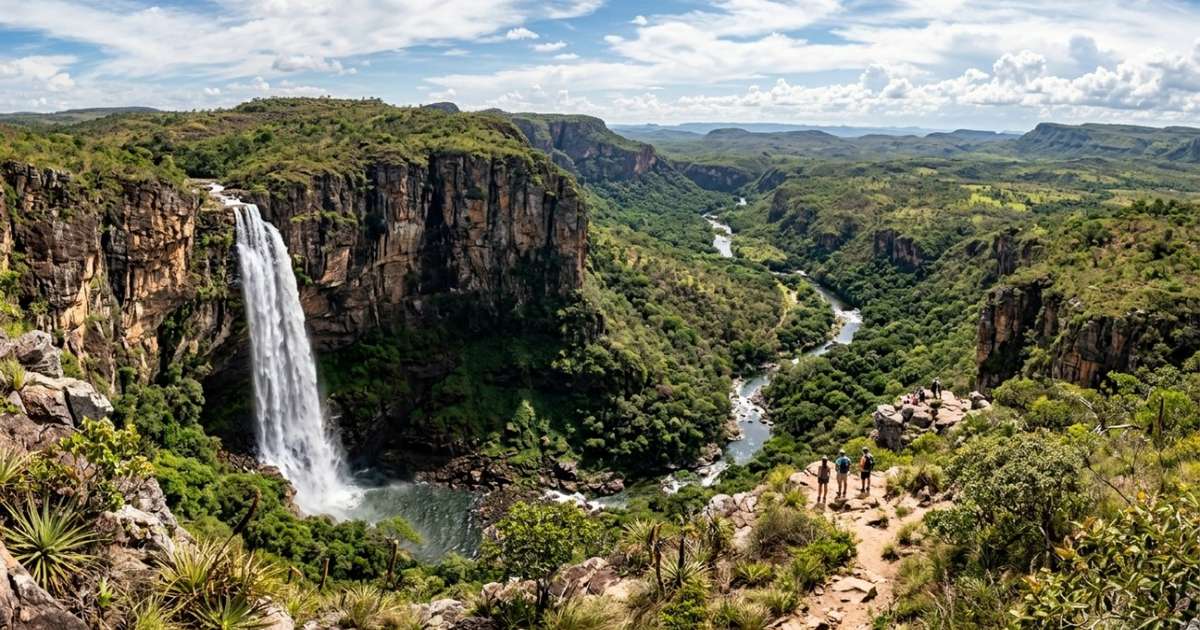 Cânions com paredões de até 300 metros, trilhas entre campos rupestres e uma das áreas mais antigas do planeta: o parque brasileiro de quase 240 mil hectares em Goiás que protege a biodiversidade da Chapada dos Veadeiros