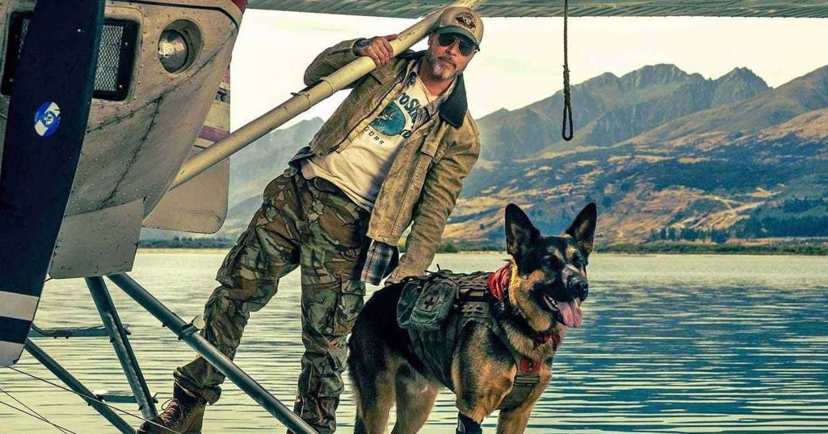 "A energia no set mudava": Brad Pitt revela experiência emocionante ao atuar com cachorro em novo filme