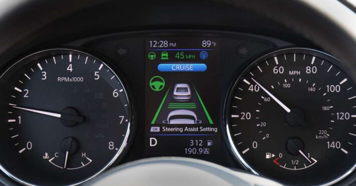Por que sistemas que evitam acidentes nos carros são desligados pelos próprios motoristas