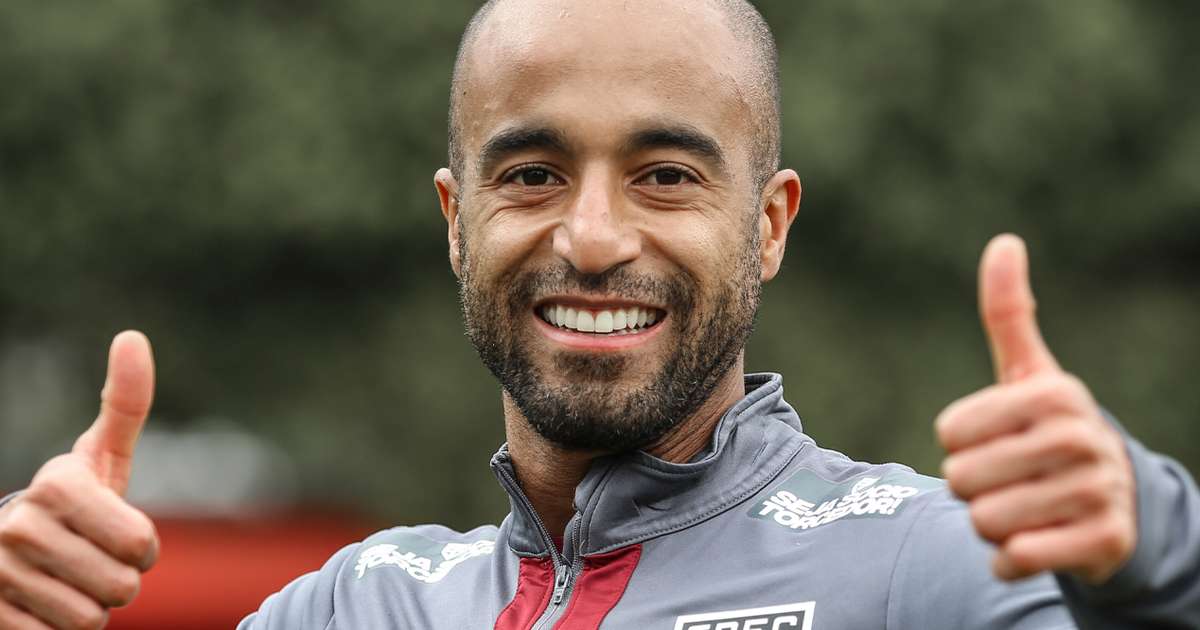 Lucas Moura define data para o retorno e comunica ao São Paulo