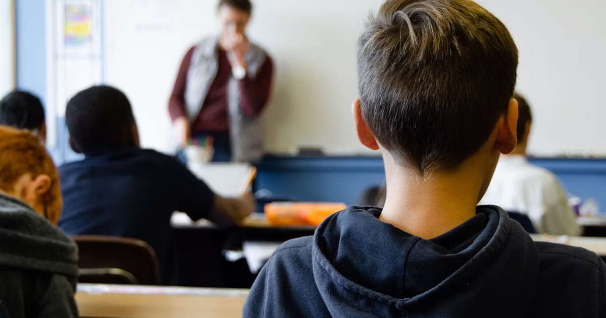 Relatório da OCDE confirma: estudantes que usam IA todos os dias obtêm resultados piores do que aqueles que não utilizam